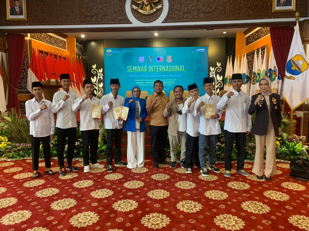SMK ASY’ARIYAH; HADIRI SEMINAR INTERNASIONAL BERSAMA FELDA MALAYSIA DAN NR ISTITUT
