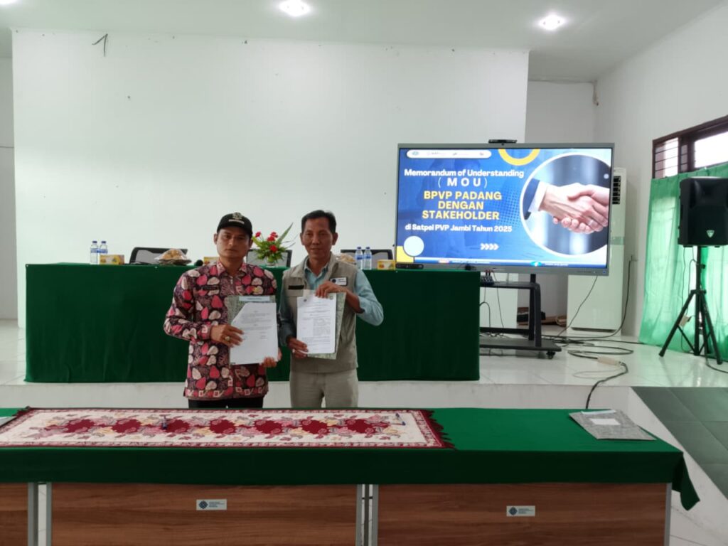 Penandatanganan Nota Kesepahaman (MoU) antara Pemerintah Desa Ibru dengan Balai Pelatihan Vokasi dan Produktivitas (BPVP) Padang.
