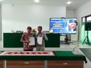 Penandatanganan Nota Kesepahaman (MoU) antara Pemerintah Desa Ibru dengan Balai Pelatihan Vokasi dan Produktivitas (BPVP) Padang.